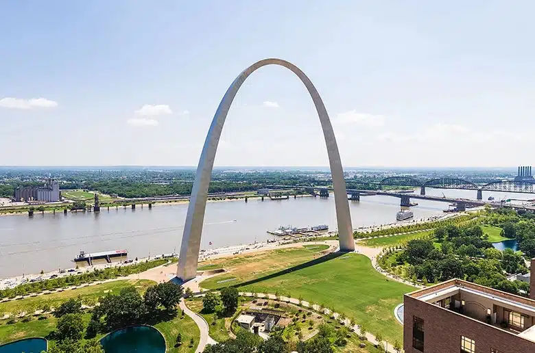 Gateway Arch Tram